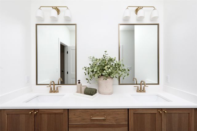 8233 Mahon Court, Johnston, IA 50131