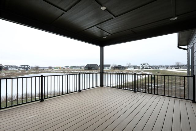 8233 Mahon Court, Johnston, IA 50131