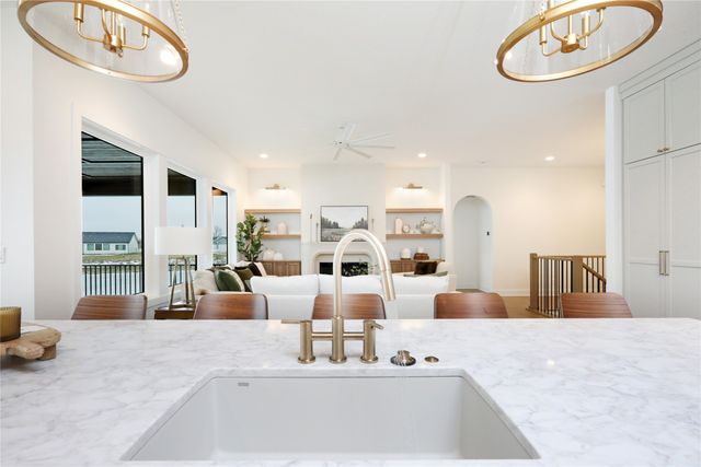 8233 Mahon Court, Johnston, IA 50131