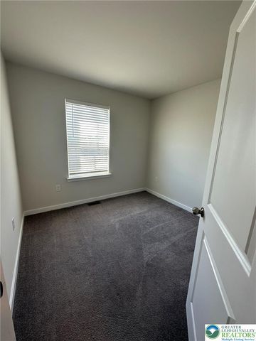 7614 Clayton Ave, Upper Saucon Twp, PA 18036