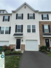 7614 Clayton Ave, Upper Saucon Twp, PA 18036