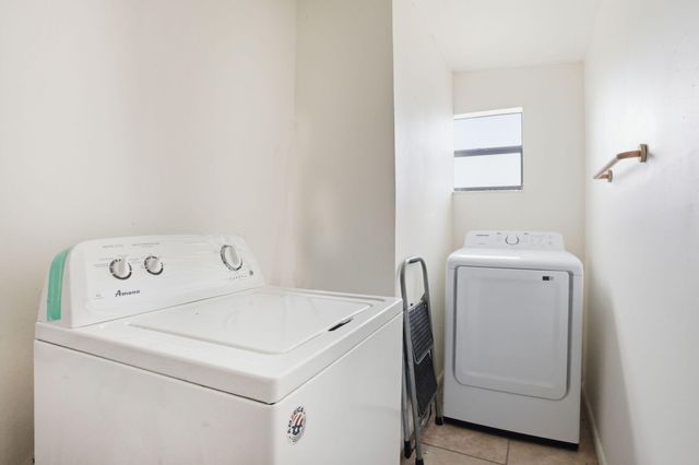 131 Ficus Tree Drive, Lantana, FL 33462