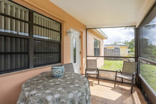 131 Ficus Tree Drive, Lantana, FL 33462