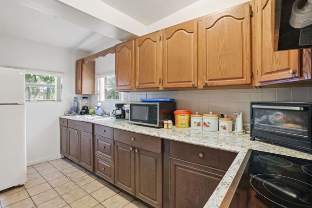 131 Ficus Tree Drive, Lantana, FL 33462