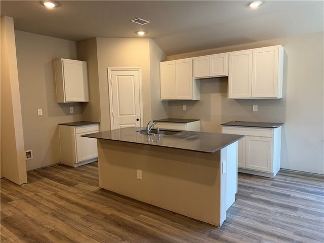 1285 Wilkins Valley St, Brenham, TX 77833