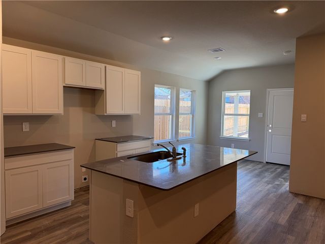 1285 Wilkins Valley St, Brenham, TX 77833