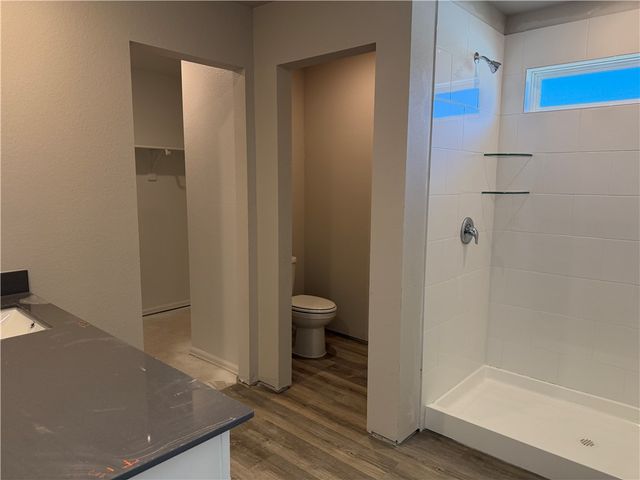 1285 Wilkins Valley St, Brenham, TX 77833