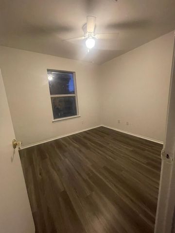 221 Britni LOOP, Kyle, TX 78640