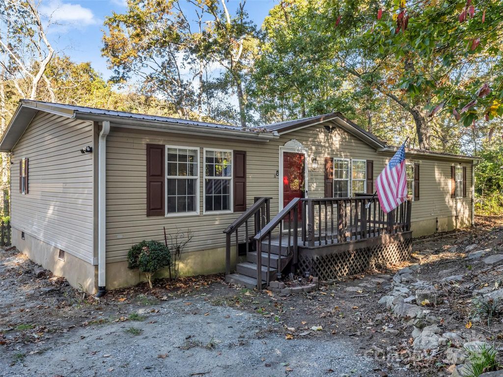 30 Providence Drive, Flat Rock, NC 28731