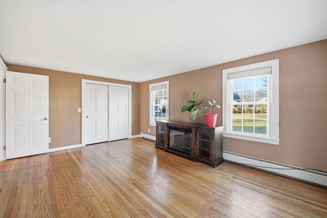 592 Stony Hill Rd, Wilbraham, MA 01095