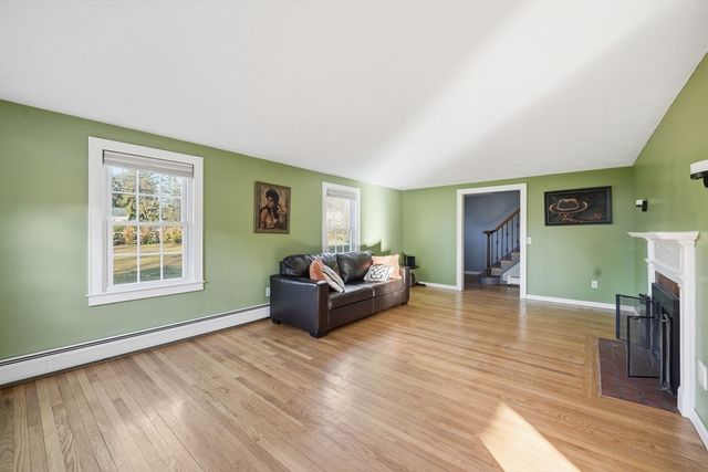 592 Stony Hill Rd, Wilbraham, MA 01095