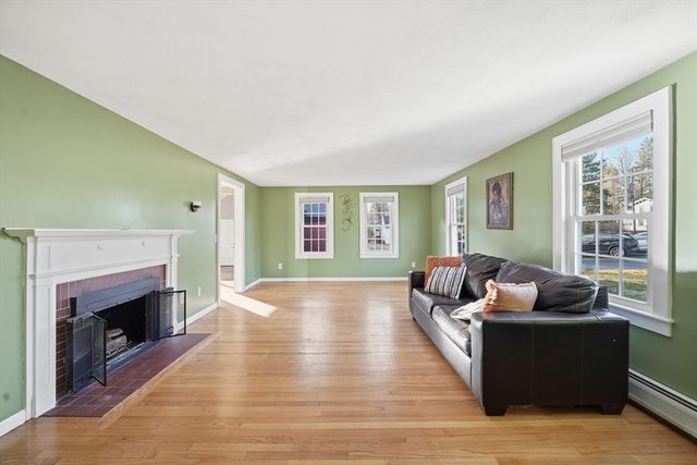 592 Stony Hill Rd, Wilbraham, MA 01095