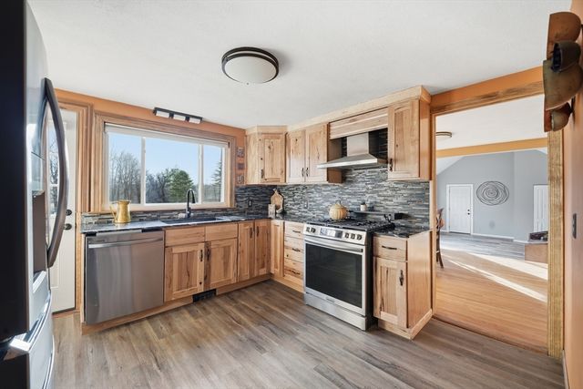 592 Stony Hill Rd, Wilbraham, MA 01095