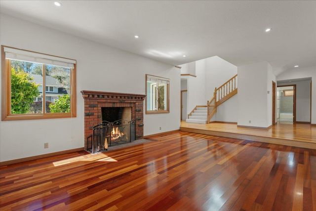 206 Ravenswood Court, Santa Cruz, CA 95060