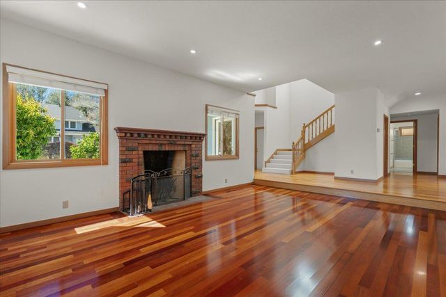 206 Ravenswood Court, Santa Cruz, CA 95060