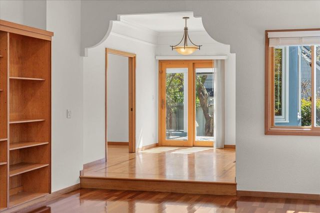 206 Ravenswood Court, Santa Cruz, CA 95060