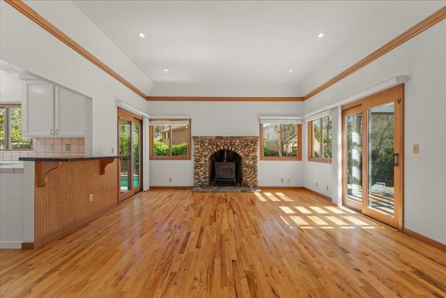 206 Ravenswood Court, Santa Cruz, CA 95060