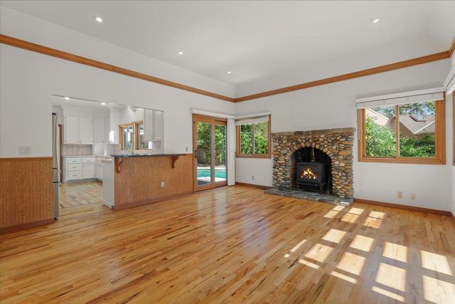 206 Ravenswood Court, Santa Cruz, CA 95060