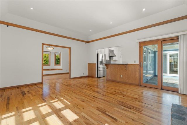 206 Ravenswood Court, Santa Cruz, CA 95060