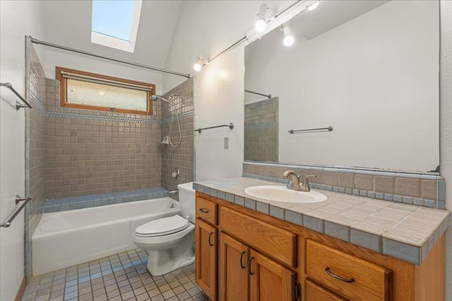 206 Ravenswood Court, Santa Cruz, CA 95060