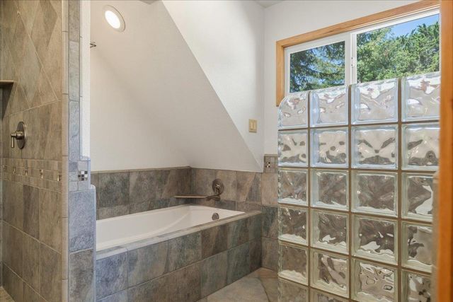 206 Ravenswood Court, Santa Cruz, CA 95060