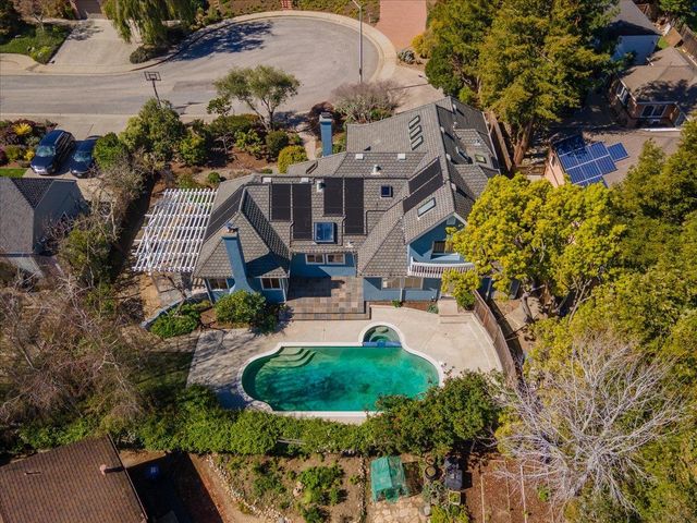 206 Ravenswood Court, Santa Cruz, CA 95060