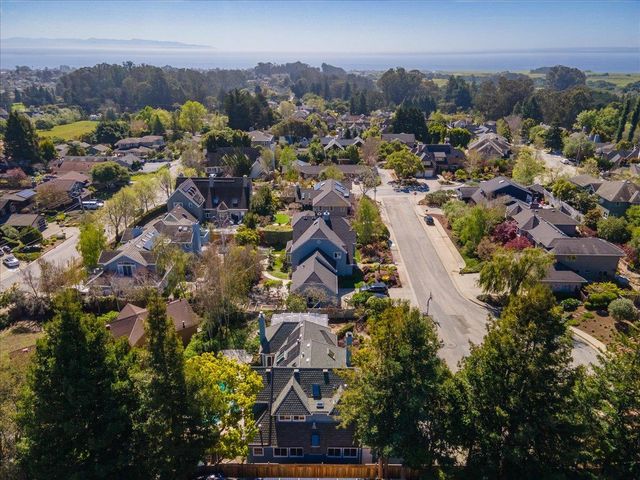 206 Ravenswood Court, Santa Cruz, CA 95060