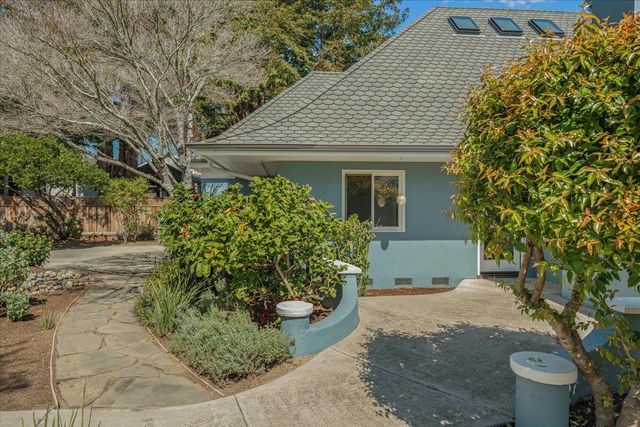 206 Ravenswood Court, Santa Cruz, CA 95060