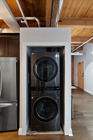 6533 E Jefferson Avenue 329, Detroit, MI 48207