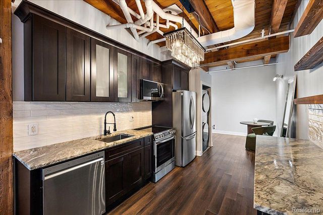 6533 E Jefferson Avenue 329, Detroit, MI 48207