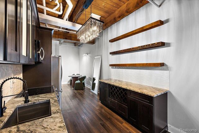 6533 E Jefferson Avenue 329, Detroit, MI 48207