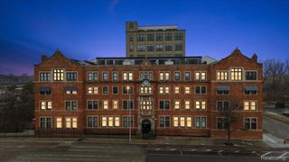 6533 E Jefferson Avenue 329, Detroit, MI 48207