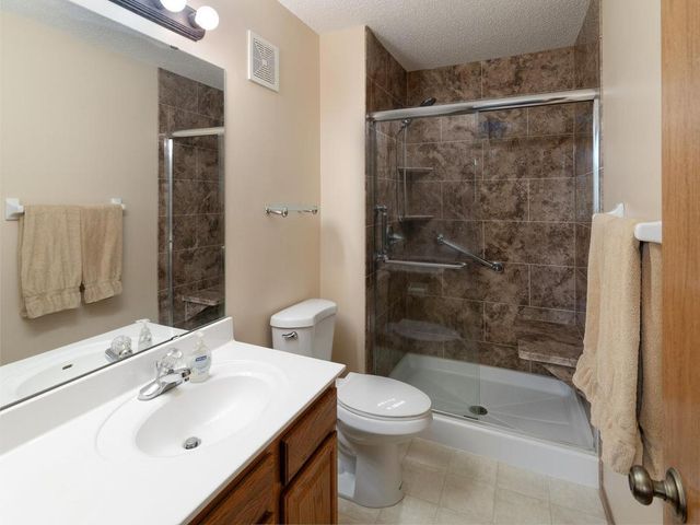 15329 Wilderness Ridge Road NW, Prior Lake, MN 55372