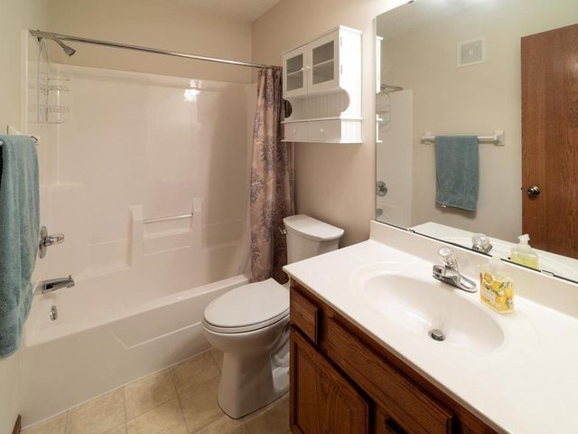 15329 Wilderness Ridge Road NW, Prior Lake, MN 55372