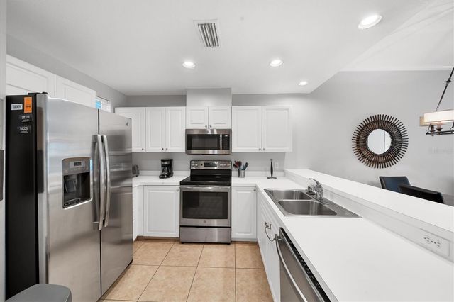 3604 54TH DRIVE W 102, Bradenton, FL 34210