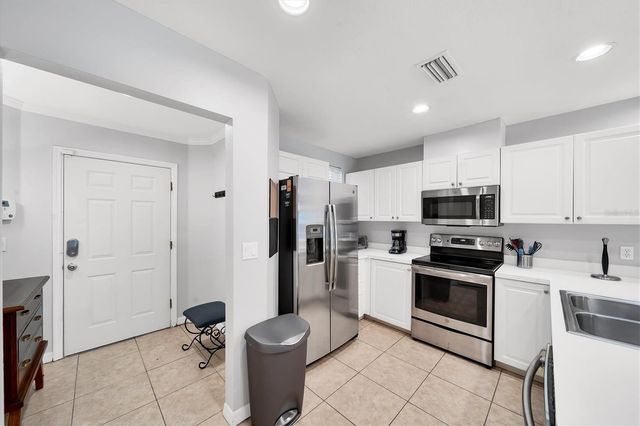 3604 54TH DRIVE W 102, Bradenton, FL 34210