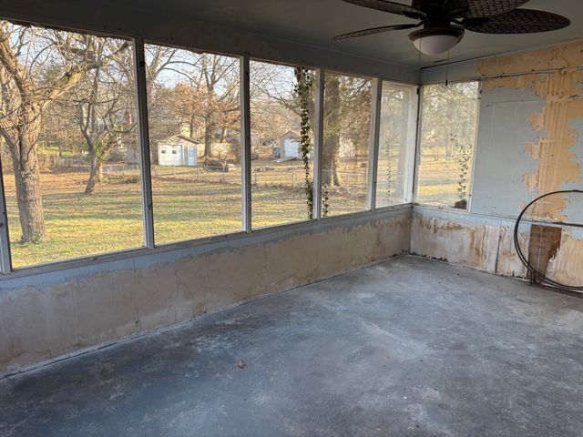 846 S Barnes Avenue, Springfield, MO 65802