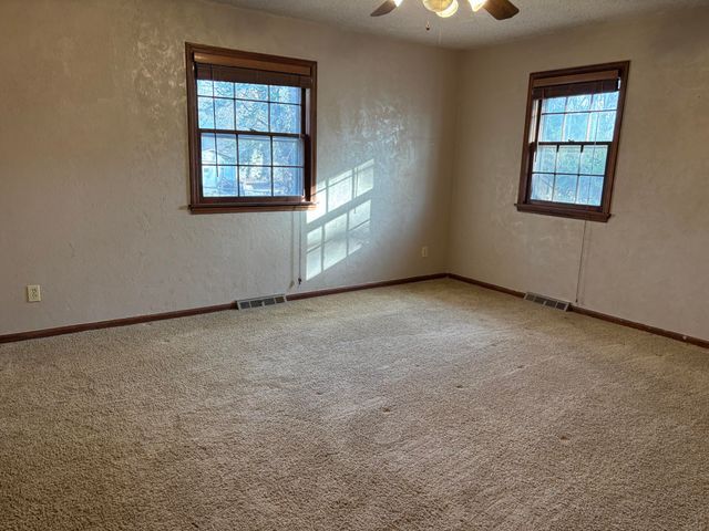 846 S Barnes Avenue, Springfield, MO 65802