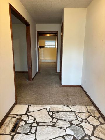 846 S Barnes Avenue, Springfield, MO 65802