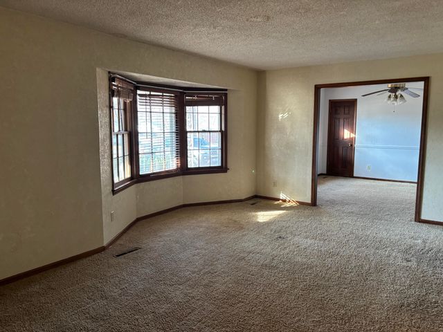 846 S Barnes Avenue, Springfield, MO 65802