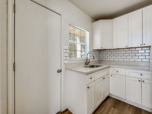 6439 Hollis Avenue, Dallas, TX 75227