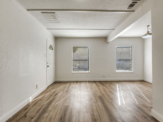 6439 Hollis Avenue, Dallas, TX 75227