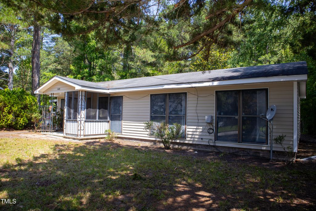 1008 Elm Street, Tarboro, NC 27886