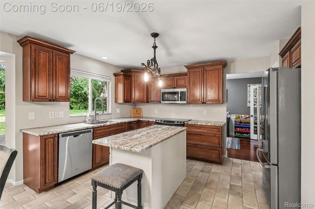 2548 Empire Court, Rochester Hills, MI 48309