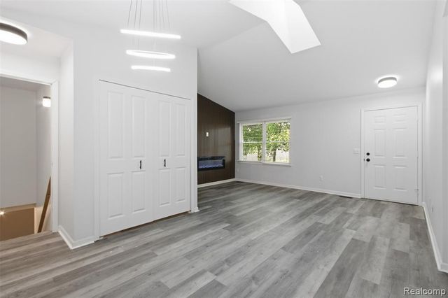 41837 King Edward Court, Clinton Township, MI 48038