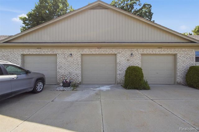 41837 King Edward Court, Clinton Township, MI 48038