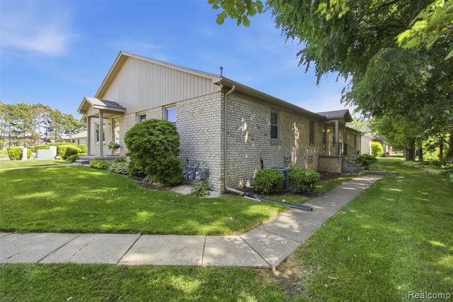 41837 King Edward Court, Clinton Township, MI 48038