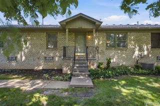 41837 King Edward Court, Clinton Township, MI 48038