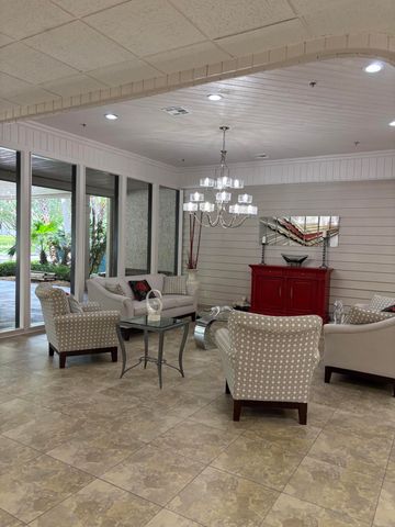 10101 Mangrove Drive 201, Boynton Beach, FL 33437
