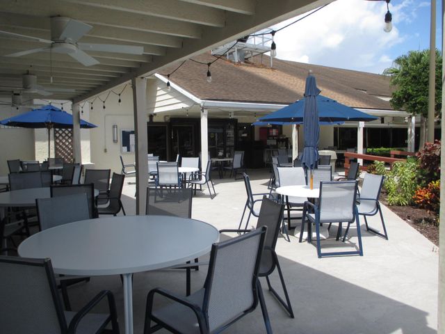 10101 Mangrove Drive 201, Boynton Beach, FL 33437